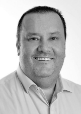 Foto oficial de REINALDO MORAIS